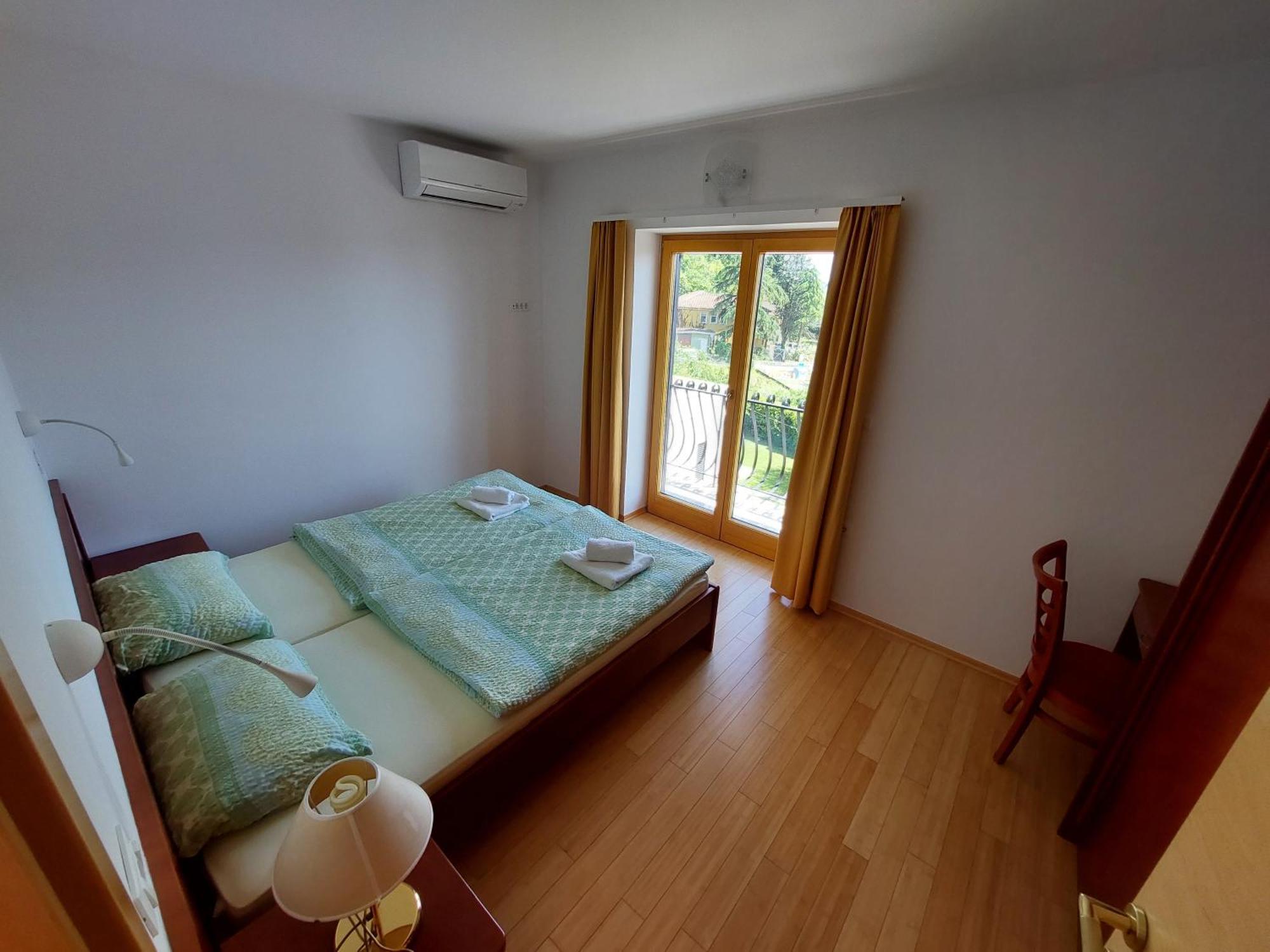 Apartmaji Fizine Portoroz Ruang foto
